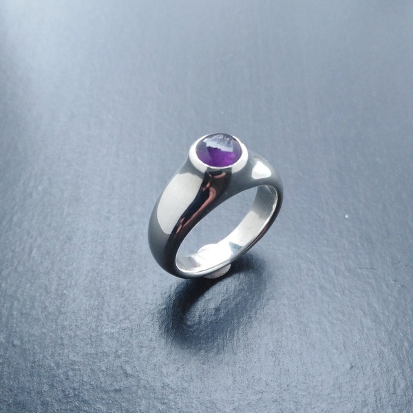 Medieval Style Silver Ring With Amethyst Cabochon size O 1/2 uk