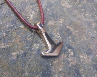 Repton Thors hammer Mjolnir Pendant In Bronze