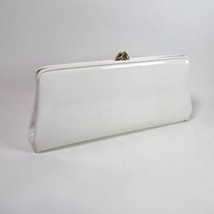White Shiny Vinyl Clutch Bag Vintage Purse Gold Framed Clutch Purse w Kiss Clasp Closure Patent Leather-Like Handbag Mid Century Purse