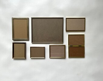 Ensemble de 6 cadres muraux vintage en métal doré, collage dépareillé pour 7 images, plateau de table orné assorti, chevalet dans les deux sens, photo et art photographique