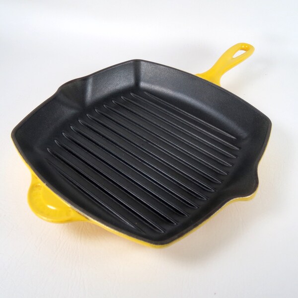 Vintage Le Creuset 10 inch Cast Iron Grill Skillet #26 Square Yellow Enameled Double Spout Frying Pan w Ridges French Cookware Enamelware