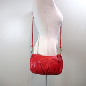 Rote Leder Beutel Geldbörse Wandelbare Umhängetasche Vintage Leder Handtasche mit Abnehmbarer Riemen Kleine Schultertasche Rote Leder Clutch Geldbörse