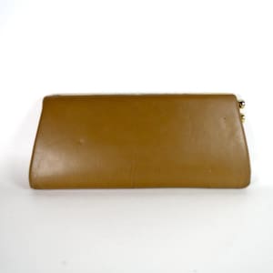 Sandy Taupe Leather Clutch Bag Mid Century Purse with Floral Fabric Interior Gold Framed Leather Handbag Vintage Clutch Purse w Kiss Closure
