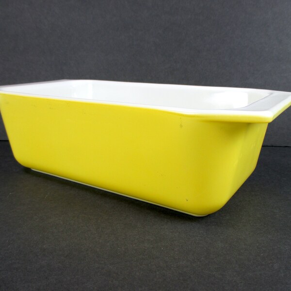 Vintage PYREX Sunny Lemon Yellow Loaf Pan #913 1970s Kitchen Decor Milk Glass Bread Pan Casserole Dish Ovenware Bakeware 8.5 x 4.5 x 2.5