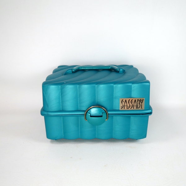 Vintage 80s SASSABY Makeup Case Teal Blue Plastic Storage Box Cosmetic Toiletry Travel Organizer w Removable Tray & Compartments Model 105