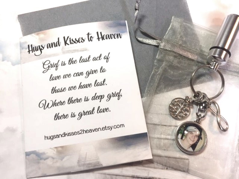 Friend Family Sets Pet Cremation Key Ring with Custom Photo and Cremation Urn Loss of Family Member