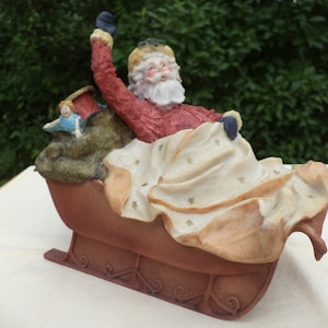 Limited Edition Hallmark  Duane Unruh Santa in Sleigh