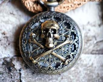 Skull and Crossbones pocket watch, men's mechanical pocket watch, front case is mounted with skull and crossbones