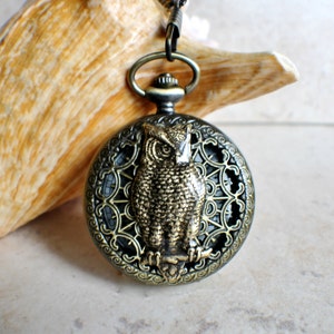 Relógio de bolso Owl: Relógio mecânico de bronze com corrente de olho de tigre
