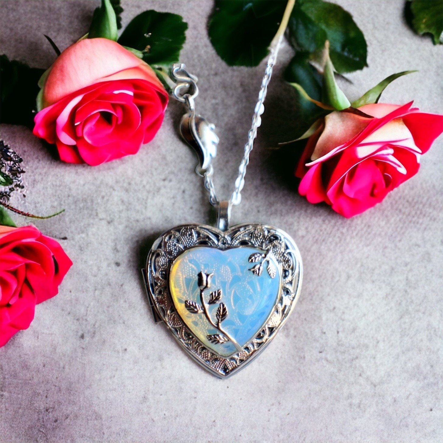 RLAVBL Music Box with Heart Necklace Gifts for Mom, India | Ubuy
