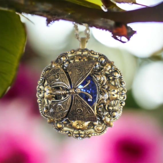 Musical locket online