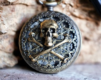 Skull and Crossbones pocket watch, men's pocket watch, front case is mounted with skull and crossbones