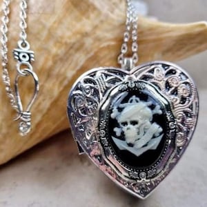 Pirate Cameo Music Box Locket, Pirate Music Box Locket, Music Box Necklace, Mini Music Box, Musical Pendant, Music Box Jewelry