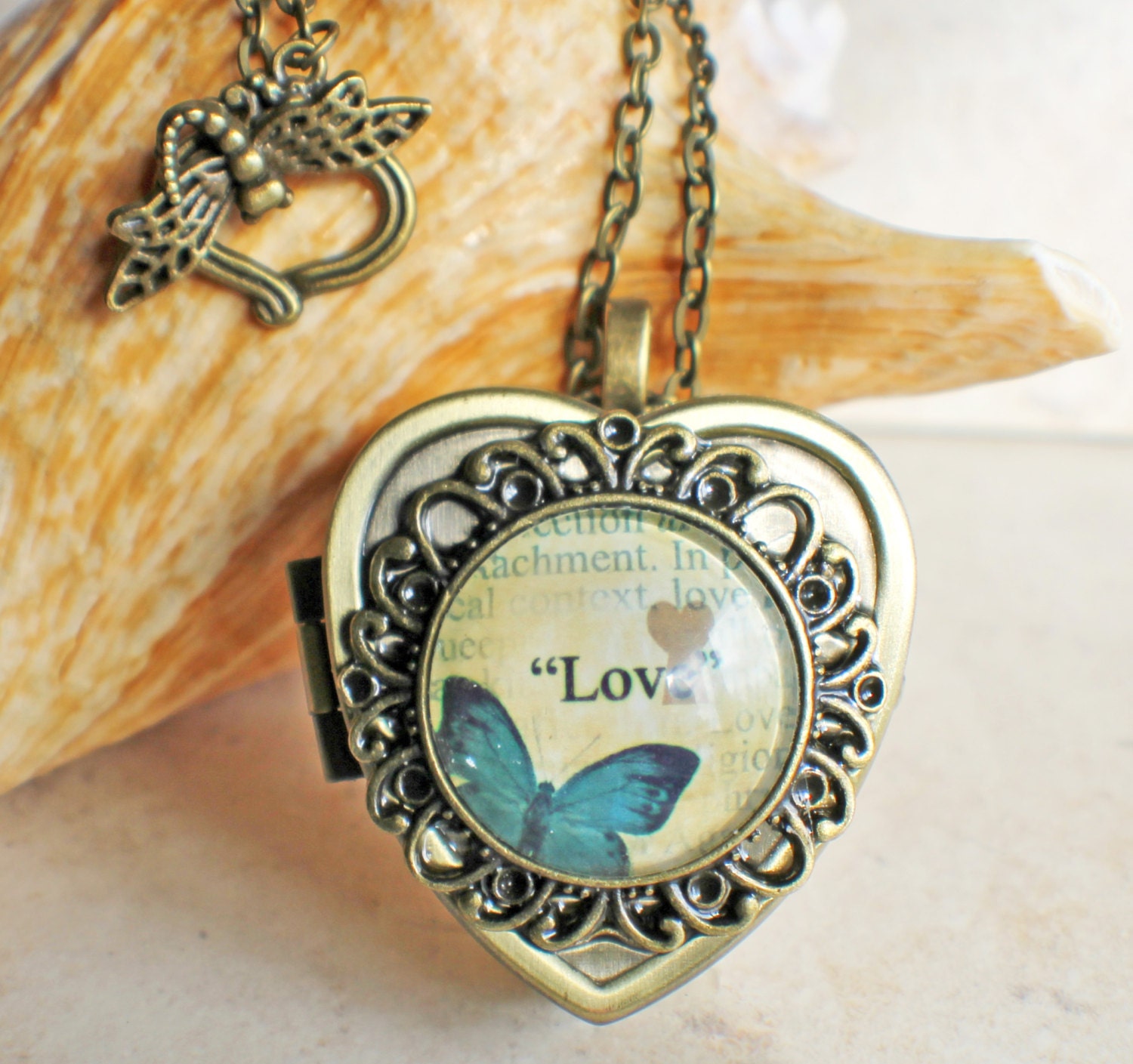 Music box locket Clearance