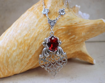 Collar de filigrana de cristal rojo: colgante victoriano Art Nouveau