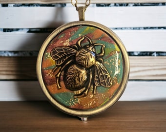 Bumblebee Music Box Locket, Music Box Necklace, Mini Music Box, Clay Locket, Gift for Her, Birthday Gift for Her, bumblebee Locket