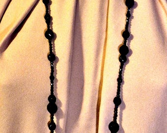vintage Black bead necklace, black beads B1