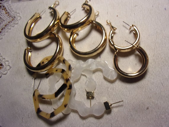 Destash earring lot for wear/ craft T77 - image 2