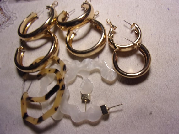 Destash earring lot for wear/ craft T77 - image 1