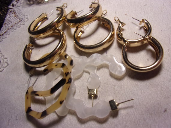 Destash earring lot for wear/ craft T77 - image 3