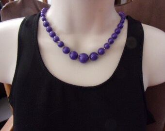 vintage 16" purple bead necklace T2