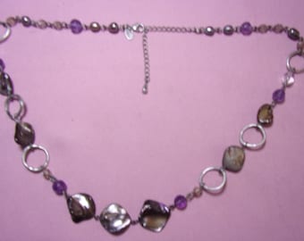 vintage 20" Lia Sophia shell bead necklace F12