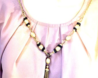 vintage gold tone beaded tassel pendant necklace  T6