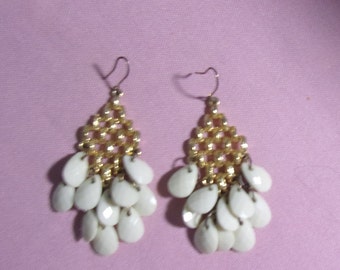 vintage cream bead dangle pierced earrings