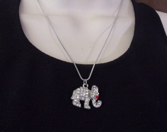 vintage 17" rhinestone elephant pendant necklace