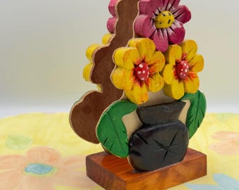 Vintage handbeschilderde houten servettenhouder in bloemvorm, volkskunst, bloemendecoratie, landelijke stijl