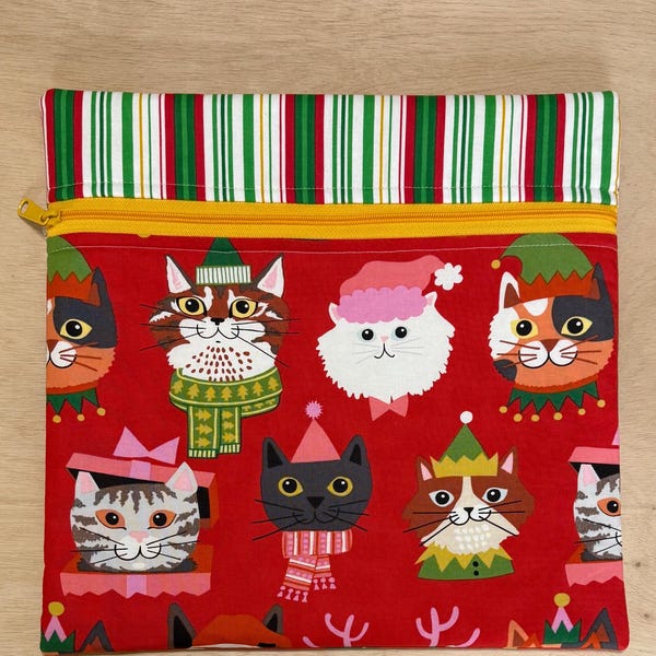 Bolsa para proyecto de punto de cruz con diseño de gatos navideños