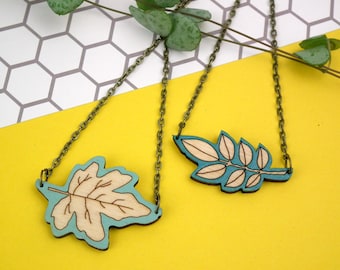 Wooden Leaf Necklace - Botanical Jewelry - Walnut - Field Maple - Wooden Jewellery - Plant Lovers Gift - Leaf Necklace - Plant Jewellery
