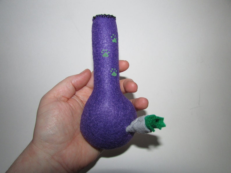 Cat Toys Purple Bong Felt Catnip & Silver Vine Bong Bong