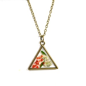 pressed flower necklace, flower necklace, resin, resin pendant, real flower necklace, real flower jewelry, dried flower jewelry, gifts