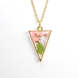 pressed flower necklace, flower necklace, resin, resin pendant, real flower necklace, real flower jewelry, dried flower jewelry, gifts