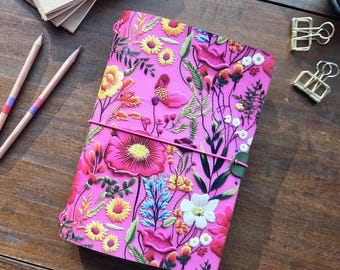 Vibrant Pink Botanical leather Traveler's Notebook Cover.  Vegetable Tanned. Bifold Refillable Journal (B5, A5, B6, A6, Field Note)