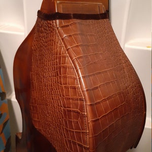 Leather Alligator Bassbib