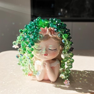 Resin Planter with Green Crystal Bead Vines | Handmade Suncatcher Succulent Pot | Whimsical Home Decor, Housewarming Gift for Plant Lovers