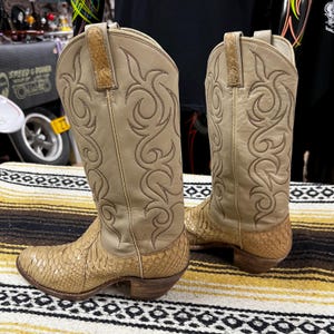 Rattlesnake skin cowboy boots - Etsy 日本