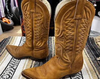 Western tan vintage boots DON QUIJOTE caramel brown beige leather cowboy cowgirl women’s 7US 37EU yellowstone rugged country style women’s