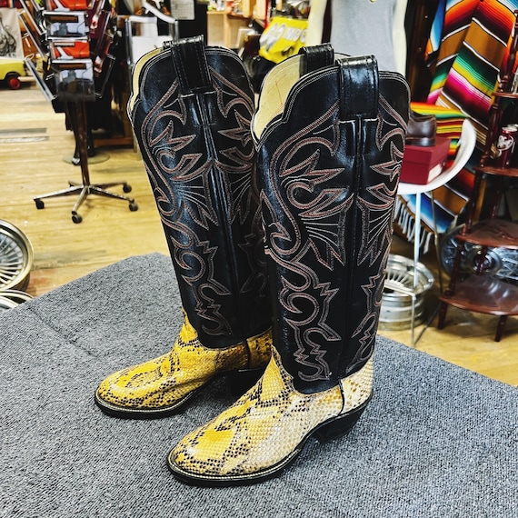 Vintage Olathe Snakeskin Cowboy Boots, Women display picture 3
