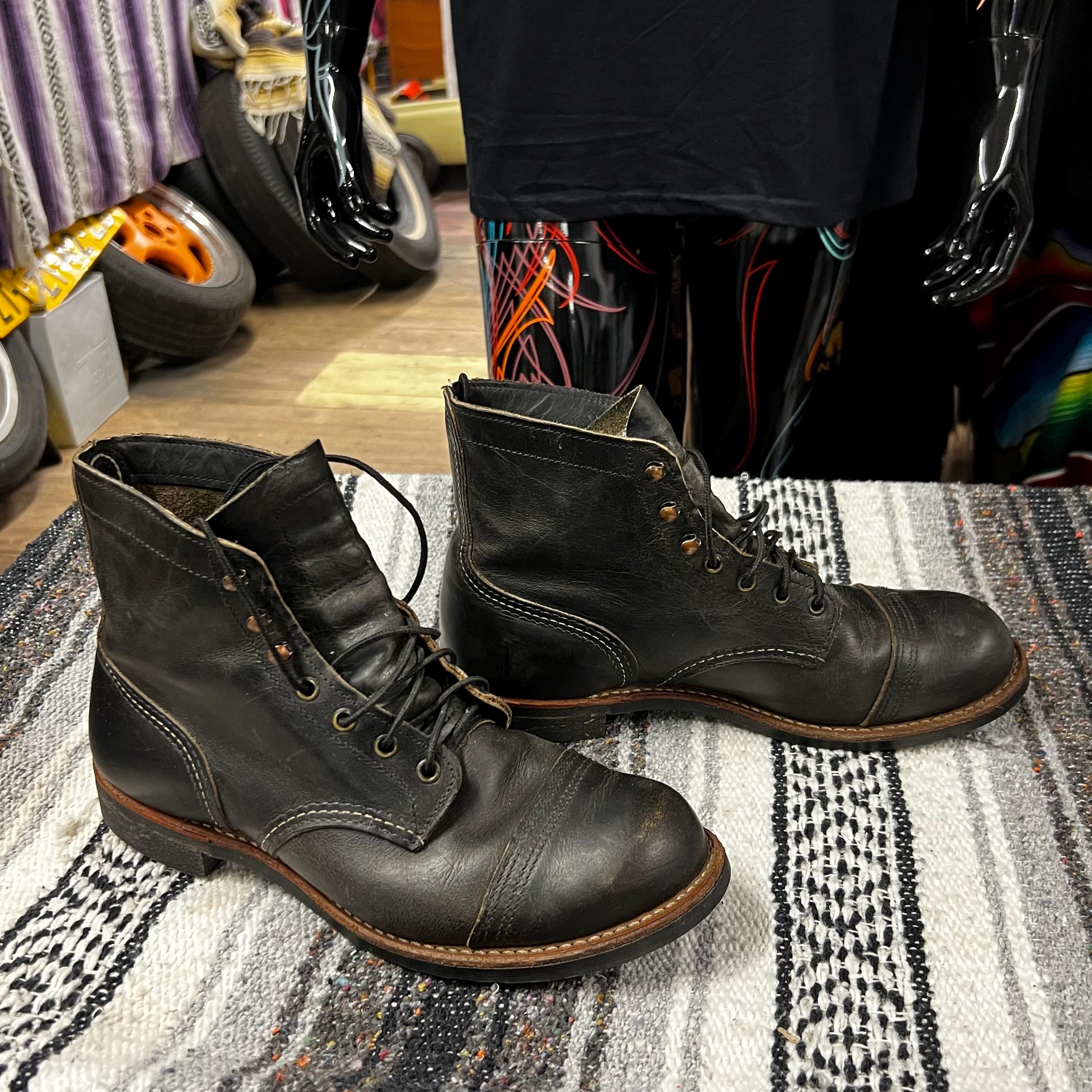 RED WING 8086, Red Wing Iron Ranger, Charcoal Rough & Tough, Red