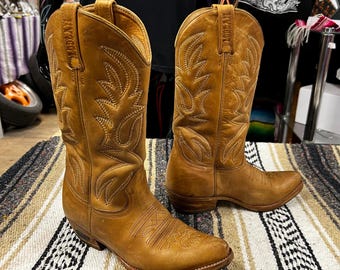 Tan western vintage LOBLAN caramel brown beige leather cowboy cowgirl pre-loved women’s 6US 37EU yellowstone rugged country style women’s