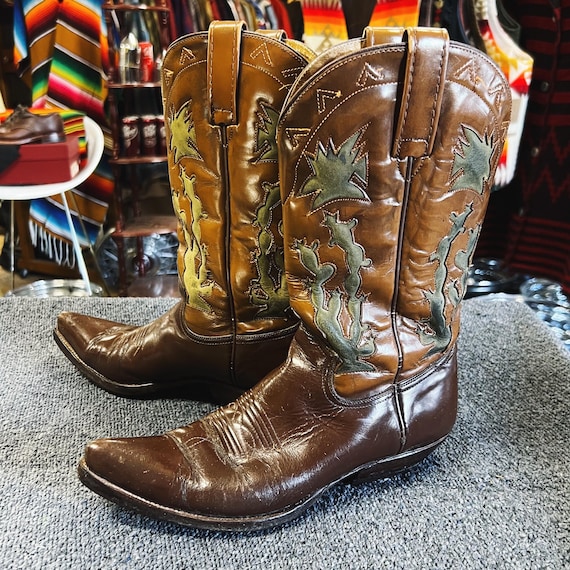 Vintage BUFFALO Brown Leather Cowboy Boots, Women's 7.5US