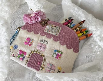 Cotswold Cottage Sewing Pattern | Hand Sewn Patchwork Pouch (PDF Download)