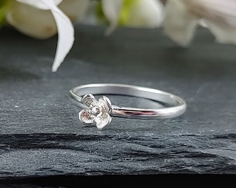 Small 925 sterling silver Lilac flower ring for women of girls