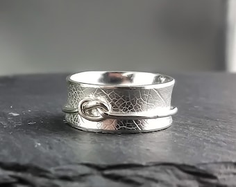 meditation ring, knot ring, silver knot ring, fidget spinner ring, silver pretzel ring, meditation knot ring, 925 women meditation ring