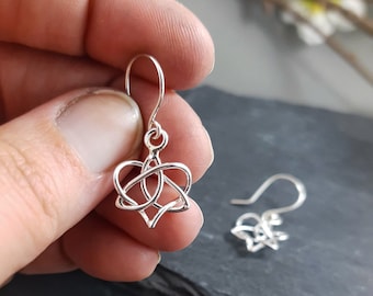 Sister celtic knot earring, celtic knot, celtic jewelry, 925 silver knot earring, sisterhood jewelry, sister hood earring, sister earring