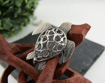 Silver Turtle pendant, Silver turtle necklace, totem jewelry, turtle jewelry, statement necklace, , sea turtle silver chain, sealife jewelry