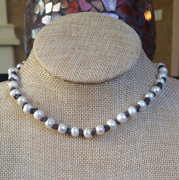 Freshwater Knotted Leather Pearl Choker 